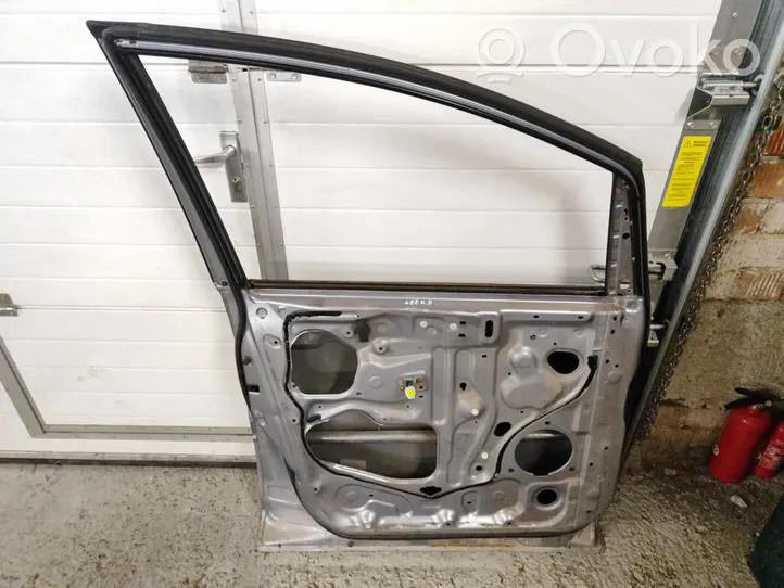 Toyota Previa (XR30, XR40) II Front door 8P6