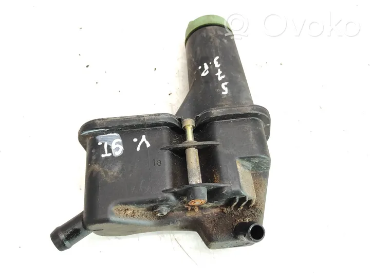 Volkswagen Golf III Réservoir de liquide de direction assistée 1H0422371