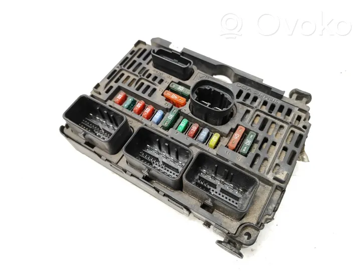 Peugeot 607 Module de fusibles 9655718780