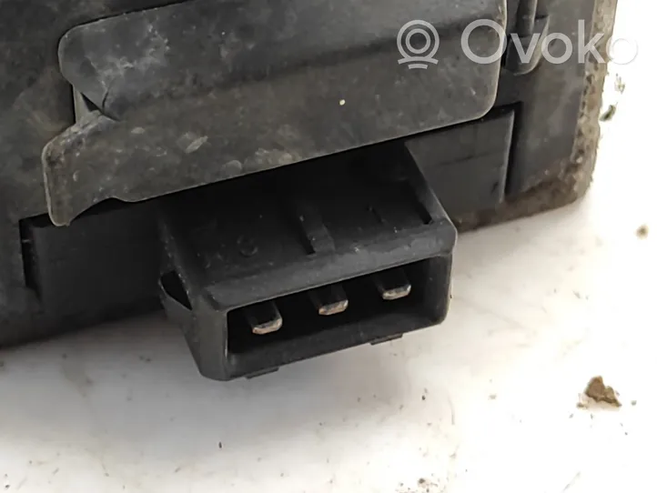 Volkswagen Golf III Amplificatore centralina di accensione 867905104A