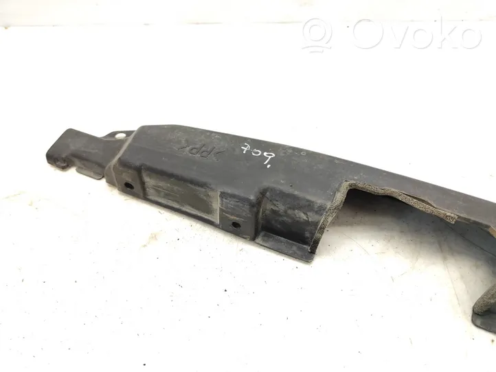 Mazda 626 Staffa del pannello di supporto del radiatore parte superiore GE4T56381