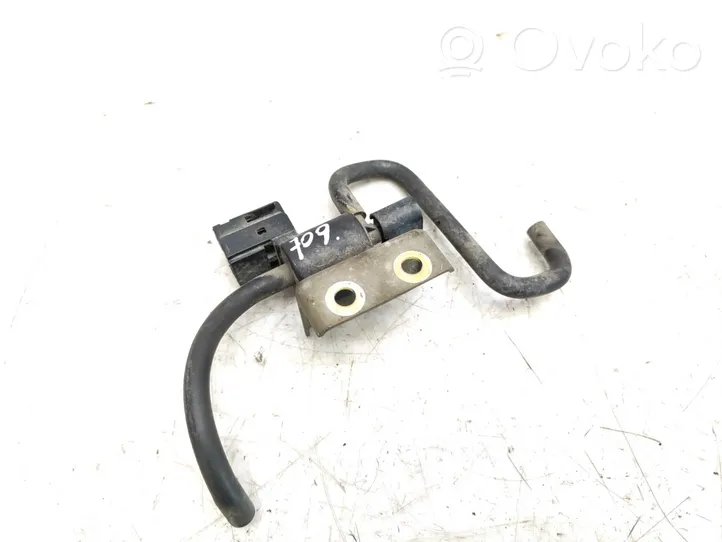 Mazda 626 Electrovanne Soupape de Sûreté / Dépression K5T49090