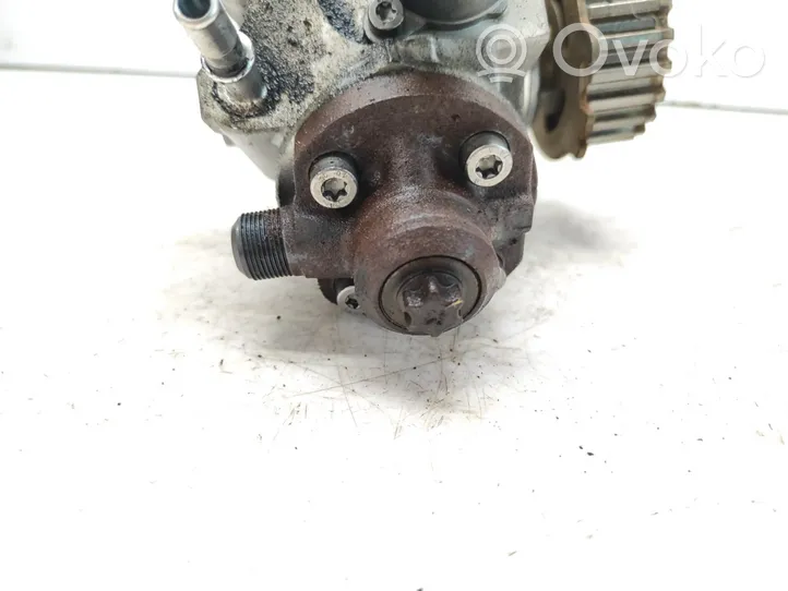 Peugeot 2008 I Fuel injection high pressure pump 0445010739