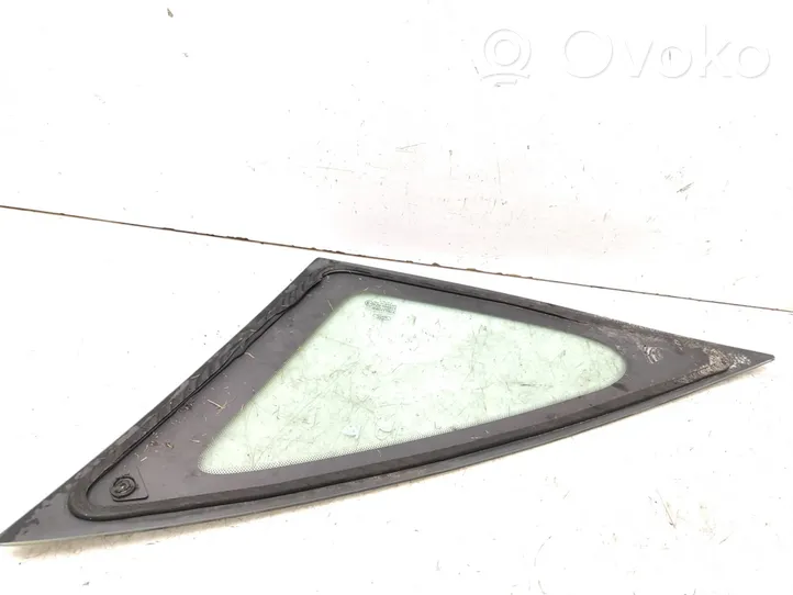 Ford Focus Fenêtre latérale avant / vitre triangulaire 43R000015