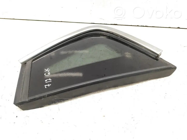 Peugeot 2008 I Seitenfenster Seitenscheibe hinten 9802557480