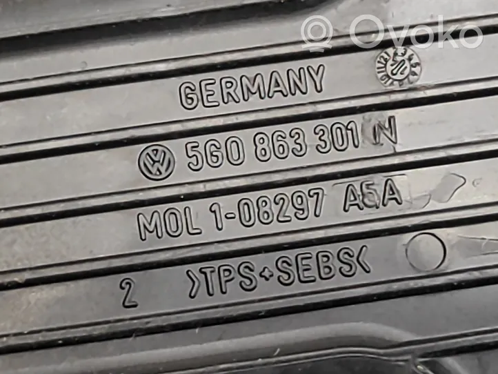 Volkswagen Golf VII Panelės stalčiuko/lentinėlės paklotėlis 5G0863301N