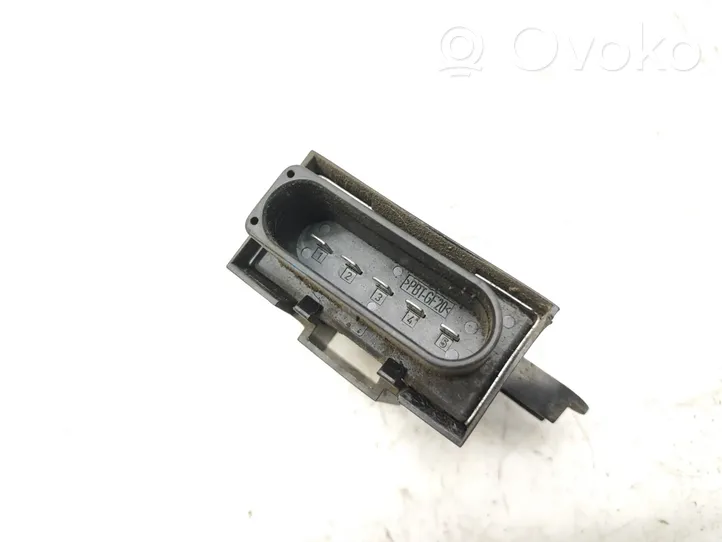 Volkswagen Golf VII Fuel pump relay 5N0201320A