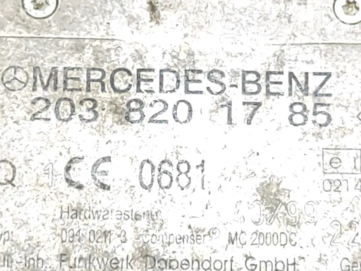 Mercedes-Benz C W203 Antennenverstärker Signalverstärker 2038201785