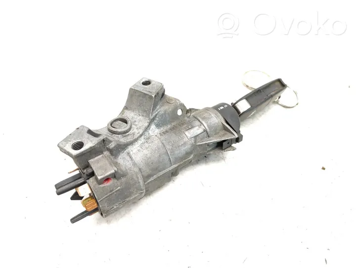 Audi A4 S4 B7 8E 8H Virtalukko 4B0905851X