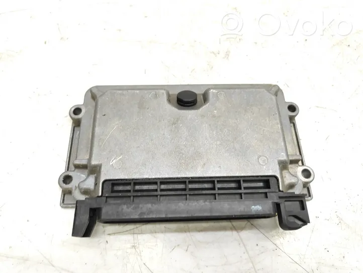 Peugeot 306 Sterownik / Moduł ECU 0261204717