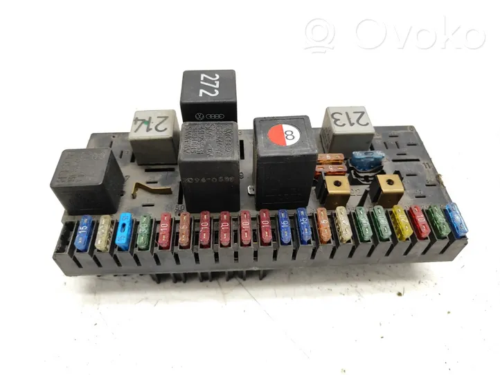 Audi 80 90 S2 B4 Modulo fusibile 443941822A