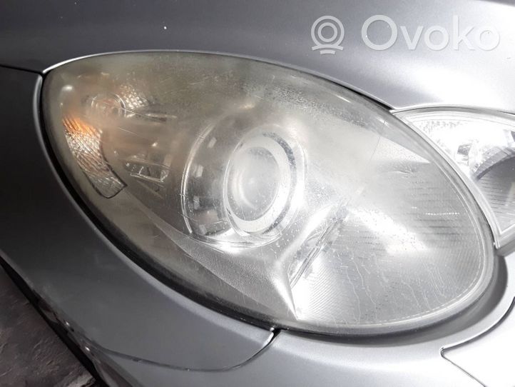 Mercedes-Benz R W251 Phare frontale A2518202