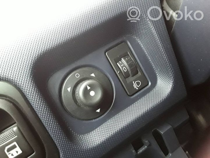 Peugeot 1007 Lichtschalter 