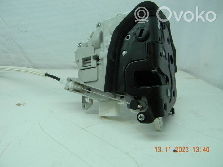 Audi A4 S4 B8 8K Takaoven ulkokahva 8K0839016H