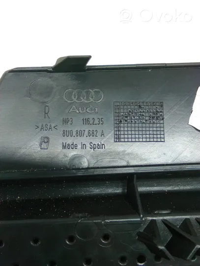 Audi Q3 8U Grille inférieure de pare-chocs avant 8U0807682A