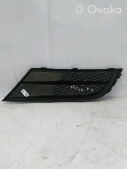 Volkswagen Jetta VI Front bumper lower grill 5C6853665H