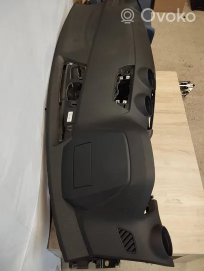 Audi Q2 - Deska rozdzielcza 81B857001C