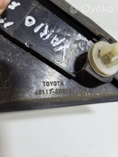 Toyota Yaris Listwa / Nakładka na błotnik przedni 601170D010