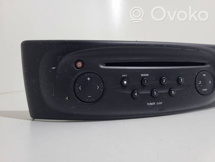 Renault Scenic RX Radio/CD/DVD/GPS head unit 8200130526A