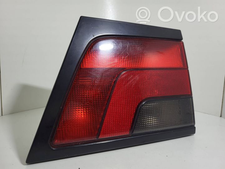 Peugeot 806 Lampy tylnej klapy bagażnika 45102272