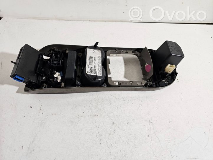 Renault Espace -  Grand espace IV Bouton poussoir de démarrage du moteur 8200097177