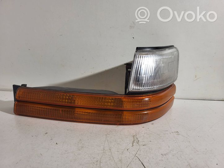 Chrysler Voyager Clignotant avant 4399713