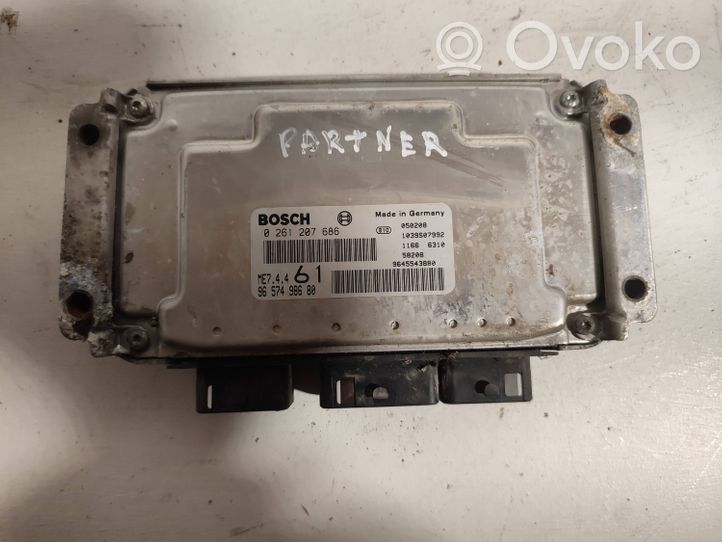 Peugeot Partner Calculateur moteur ECU 9657498680