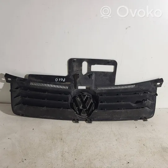 Volkswagen Polo Grotelės priekinės 6Q0853651C