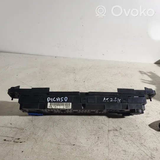 Citroen Xsara Picasso Monitori/näyttö/pieni näyttö 88311303