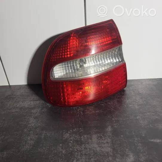 Volvo S40, V40 Lampa tylna 28562005