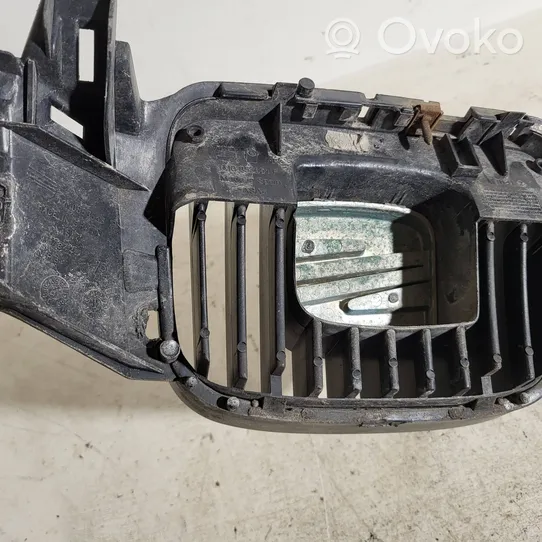 Seat Toledo II (1M) Grille calandre supérieure de pare-chocs avant 1M0853651F