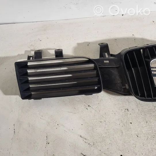 Seat Toledo II (1M) Grille calandre supérieure de pare-chocs avant 1M0853651F