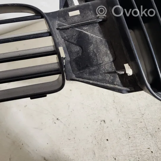 Seat Toledo II (1M) Grille calandre supérieure de pare-chocs avant 1M0853651F