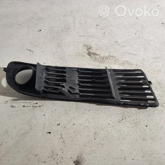 Audi A6 S6 C5 4B Krata halogenu 4B0807681G