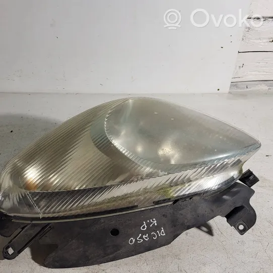 Citroen Xsara Picasso Faro delantero/faro principal E95211