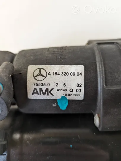 Mercedes-Benz GL X164 Ilmajousituksen kompressoripumppu A1643200904