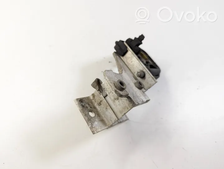 BMW 3 F30 F35 F31 Radiator mount bracket 8620732