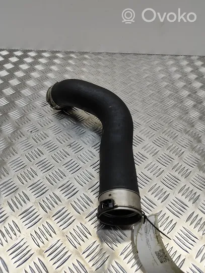 BMW 5 F10 F11 Tube d'admission de tuyau de refroidisseur intermédiaire 7810615