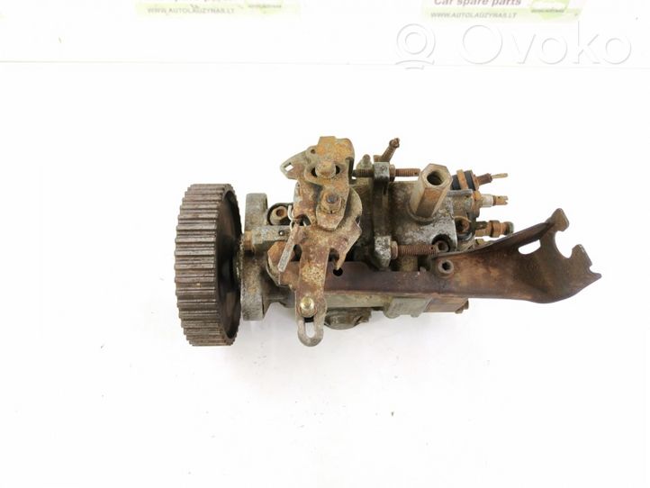 Volkswagen Golf II Fuel injection high pressure pump 