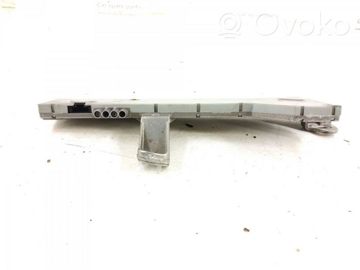 Mercedes-Benz E W211 Antenna autoradio 