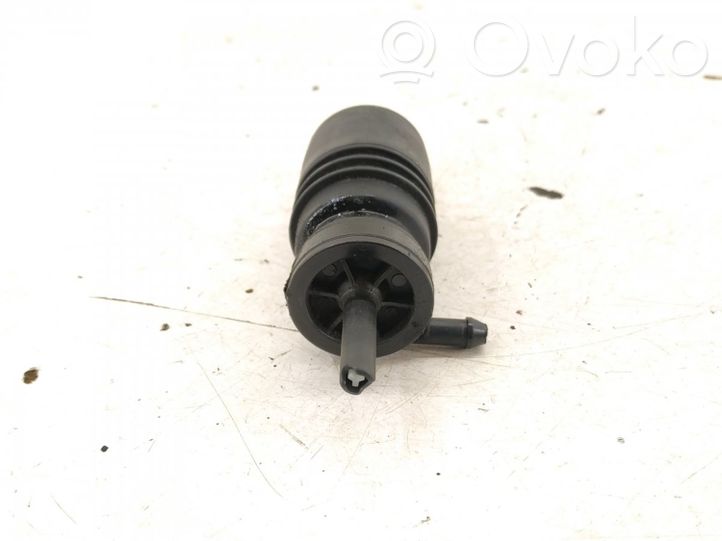MercedesBenz E W211 Windshield washer spray nozzle, 13.79 € RRR
