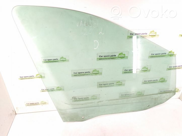 Mercedes-Benz Vaneo W414 Front door window glass four-door 4147250110