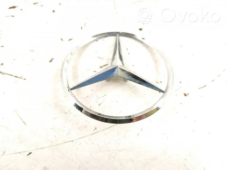 Mercedes-Benz E W211 Gamintojo ženkliukas/ modelio raidės 2117580058