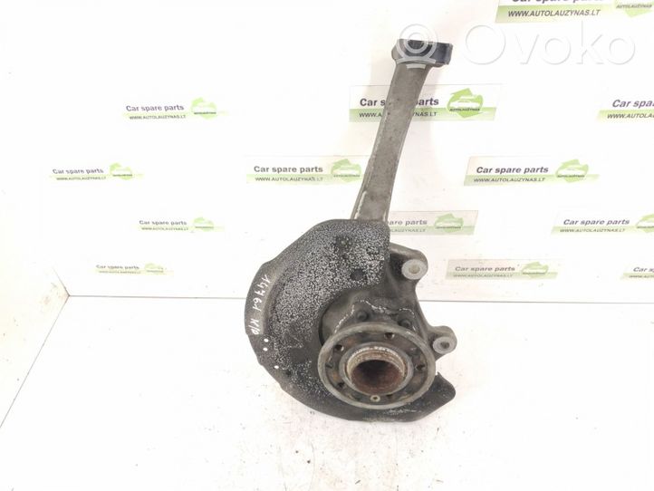 Mercedes-Benz C W205 Front wheel hub 