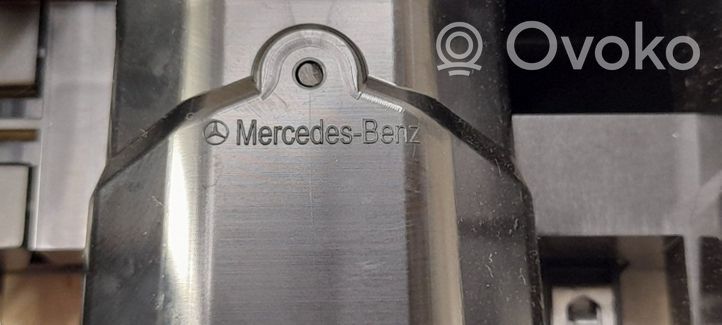 Mercedes-Benz W470 Centrālais gaisa ventilācijas režģis 
