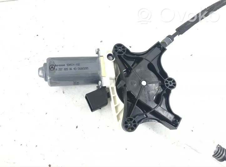 Mercedes-Benz CLS C218 X218 Front door electric window regulator 