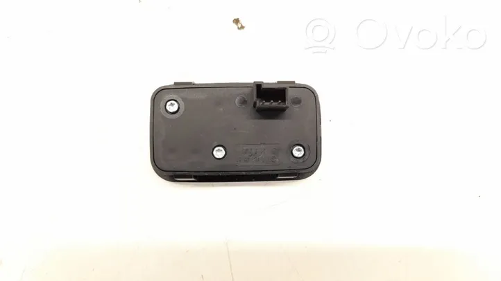 Mercedes-Benz GLE (W166 - C292) Tailgate opening switch 