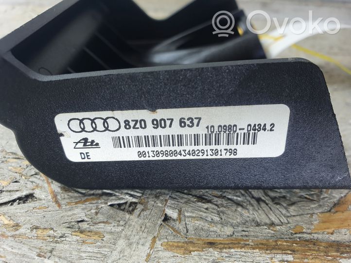 Audi A2 Kita salono detalė 8Z0907637