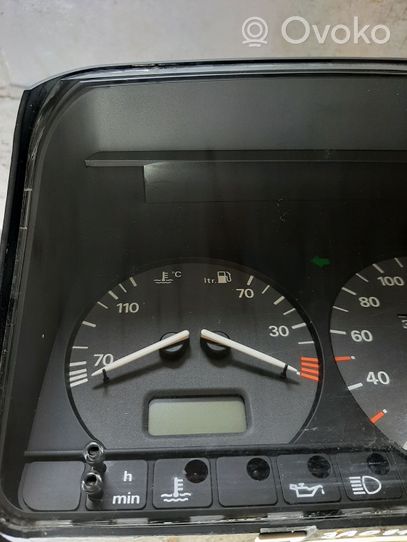 Volkswagen PASSAT B4 Compteur de vitesse tableau de bord 3A0919033