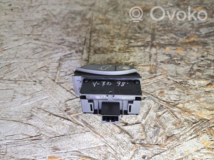 Volvo S70  V70  V70 XC Fuel tank opening switch 9162946